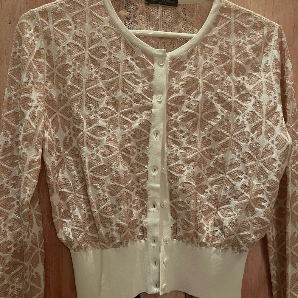 Alexander McQueen Elegant Lace Button-Up sweater- Cream and tan